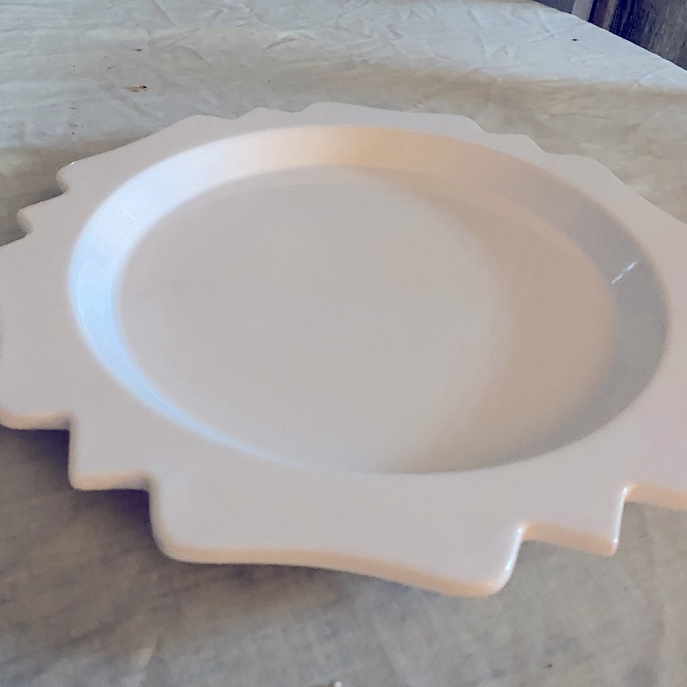 White pillar candle holder with removable round mirror